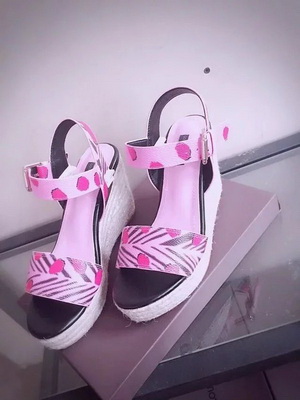 LV Sandals Women--004